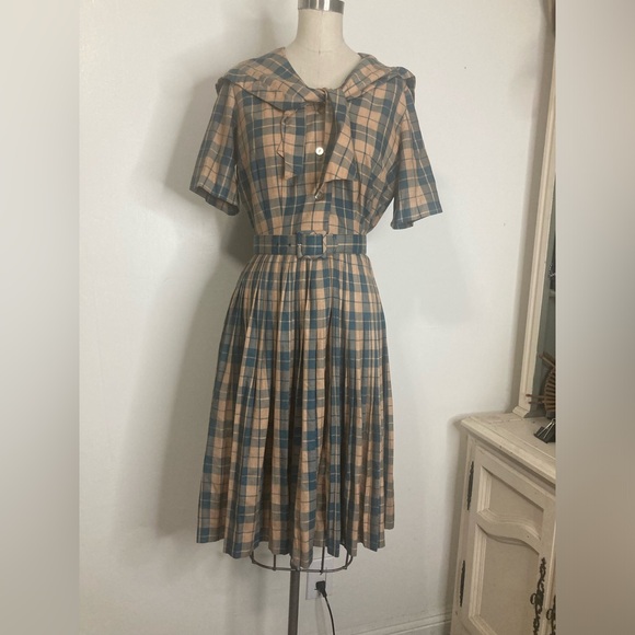 Vintage plaid pleated sailor dress with matching belt 💜 - Picture 7 of 9